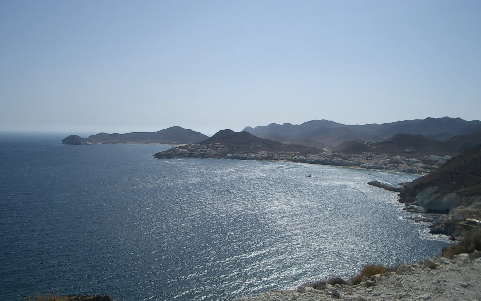 Playa de los Genoveses durante una mañana tranquila