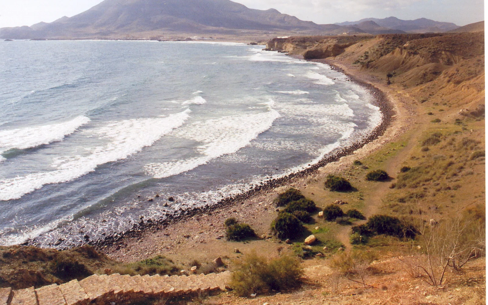 Vista de La Isleta del Moro y su costa