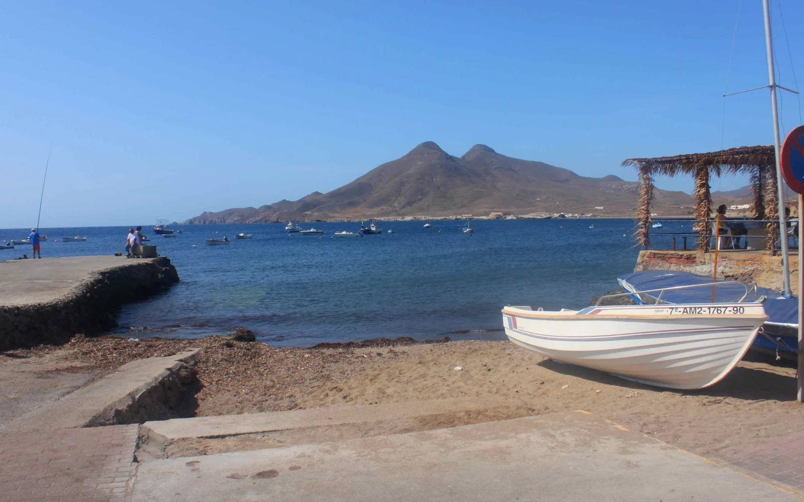 Embarcadero y barcas de La Isleta del Moro