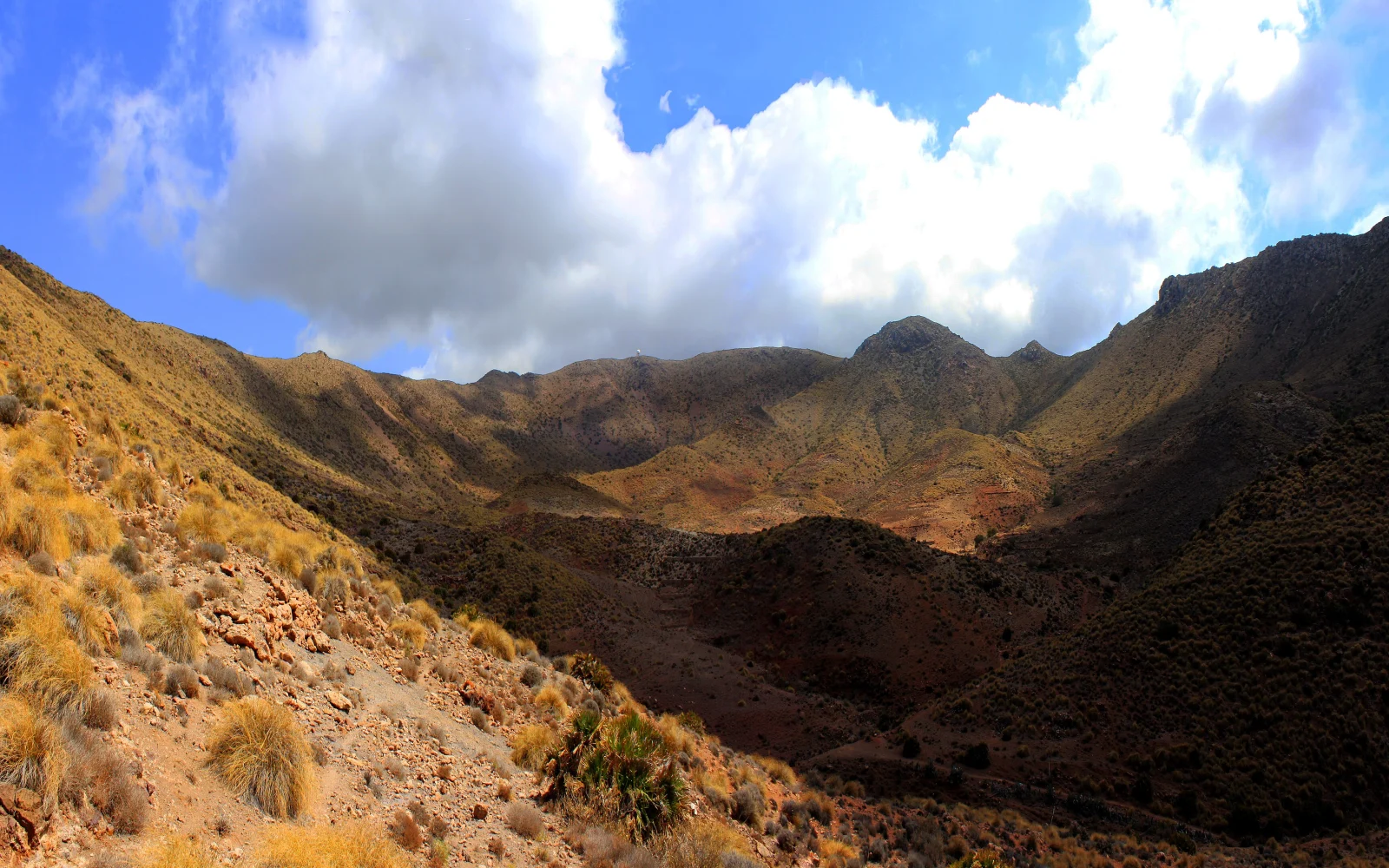Interior de la caldera volcánica de Majada Redonda