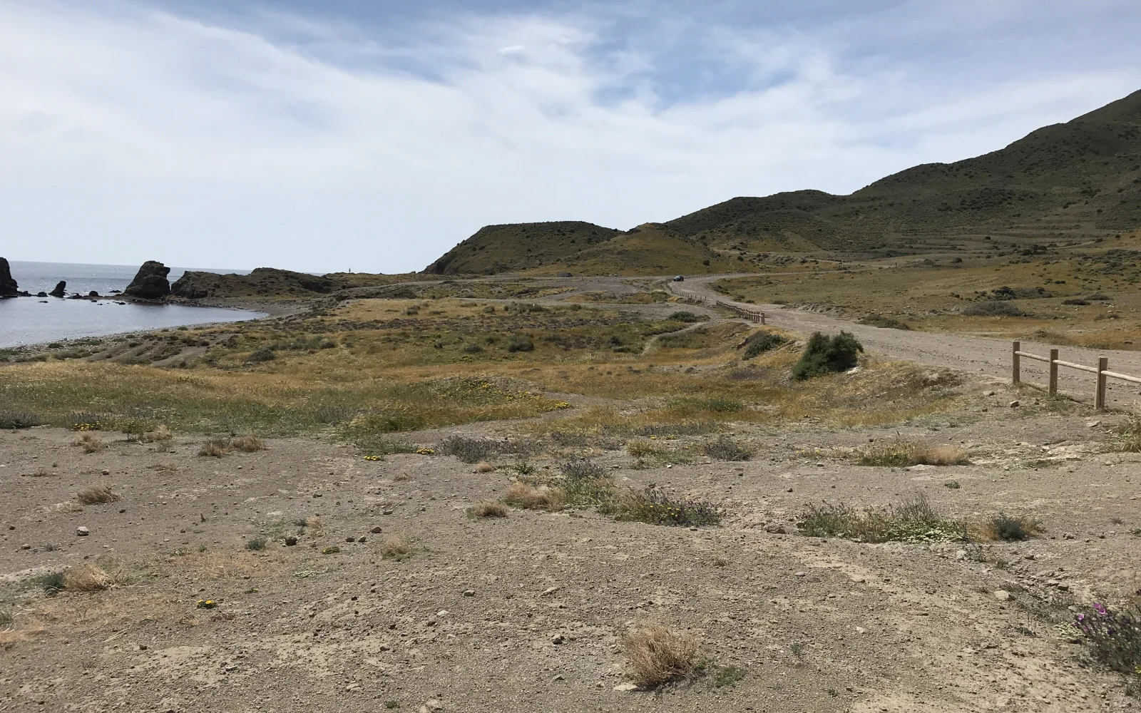 Costa y sendero de Loma Pelada entre San José y La Isleta